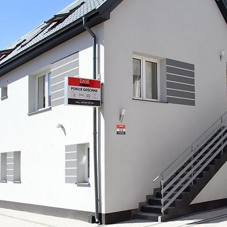 Ekonomiczne- Male Pokoje Goscinne Dask Holiday Łeba Exterior foto