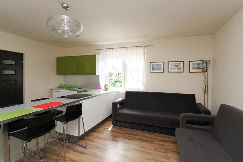 Ekonomiczne- Male Pokoje Goscinne Dask Holiday Łeba Habitación foto